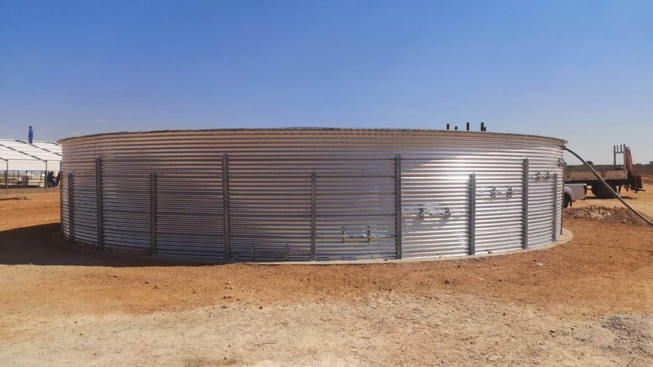 Steel reservoir installation